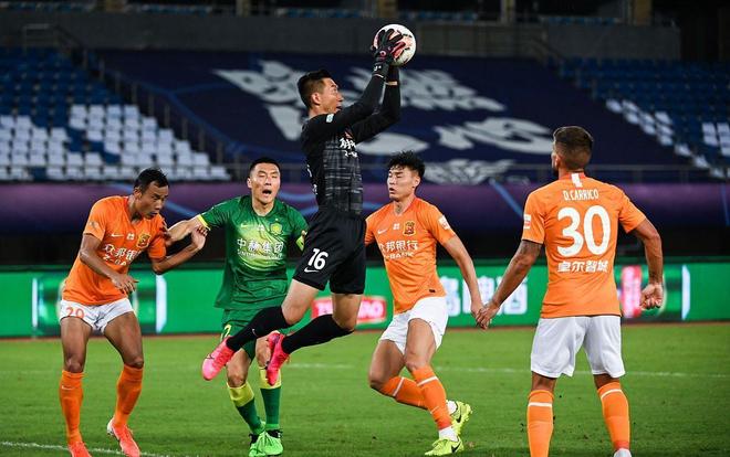 解析为什么优秀的游击手必须是内野守备阵型的实时校对者