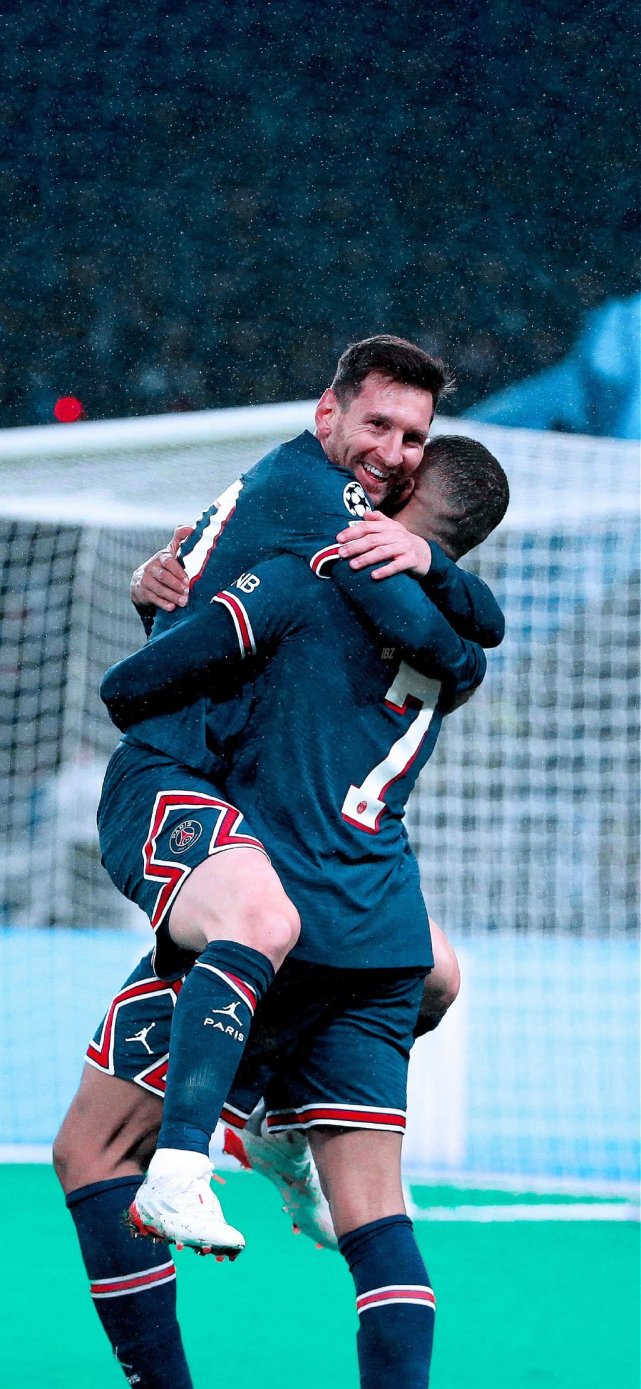 法甲战报：科巴尔点射，迪奥曼德扳平，巴黎FC1-1欧塞尔