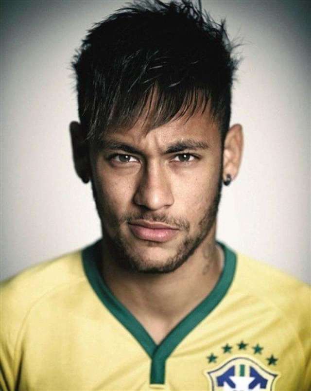 38岁梅西创造历史！50岁贝克汉姆赢麻了：0元签下球王，3年夺3冠