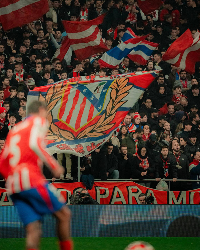 目前半场结束，马刺与鹈鹕双方合砍134分。（半场战罢，马刺与鹈鹕合计拿下134分）