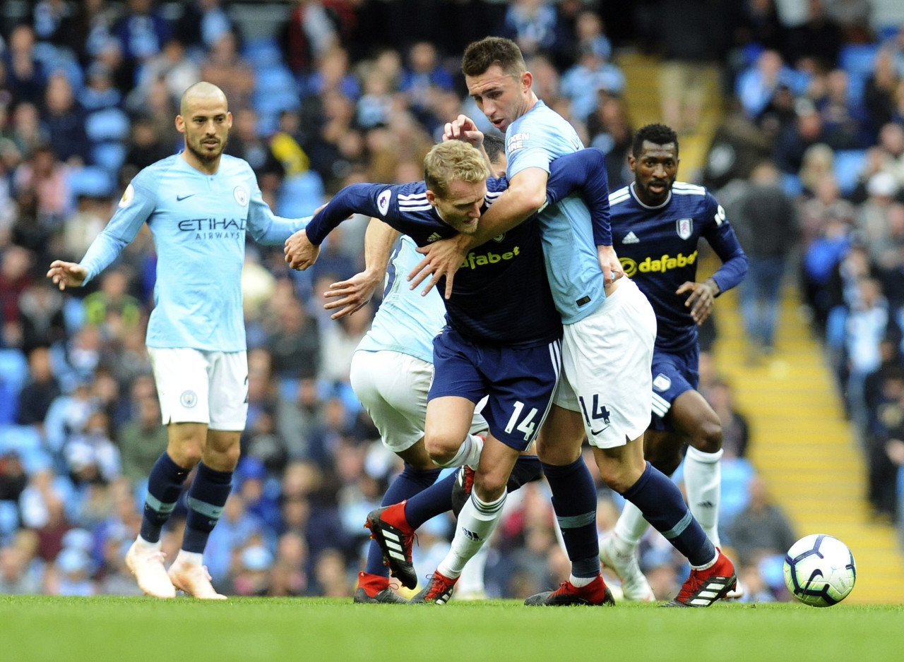 记者：斯卡洛尼将带着大力神杯参加世界杯抽签仪式