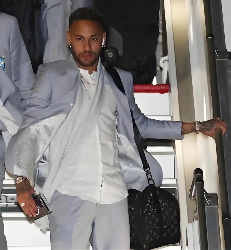 详解棒球规则中的“同时触垒”及第三个出局数瞬间的得分归属